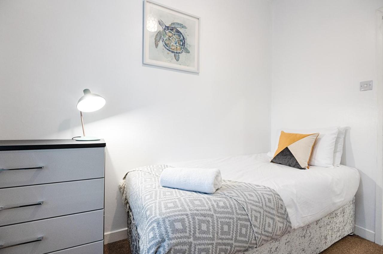 Parking, Smart Tv'S In All Rooms! Swansea Extérieur photo
