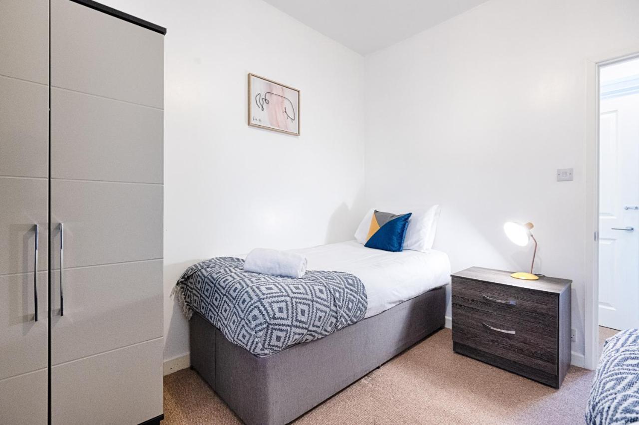Parking, Smart Tv'S In All Rooms! Swansea Extérieur photo