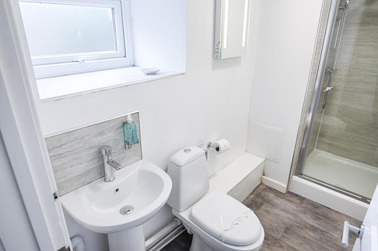Parking, Smart Tv'S In All Rooms! Swansea Extérieur photo